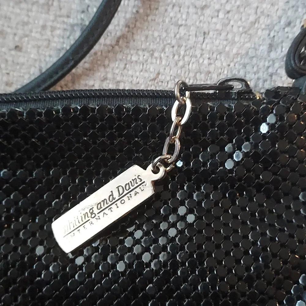Whiting & Davis Black Shoulder Mesh Bag Texture and Compact Size_6